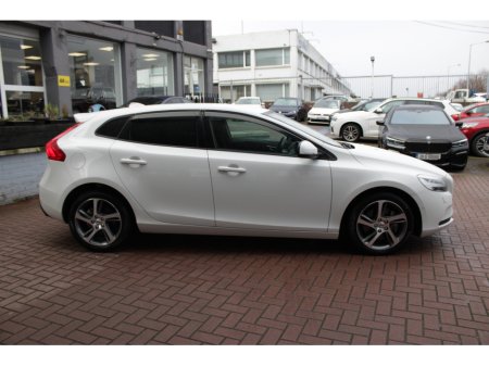 2017 Volvo V40 - thumbnail 3