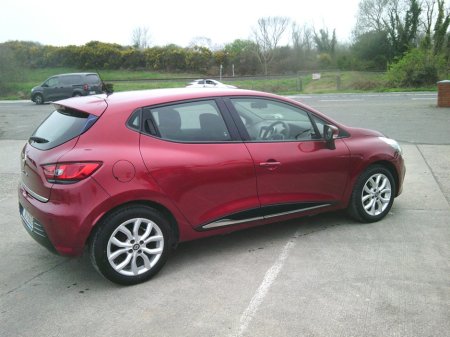2018 Renault Clio - thumbnail 2