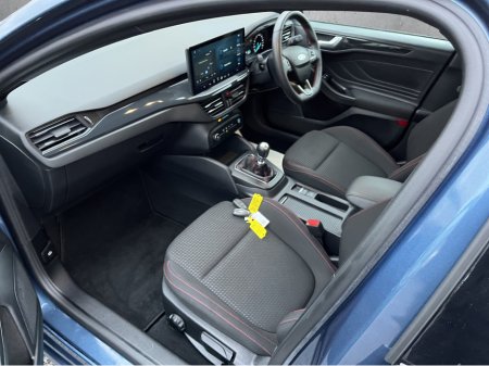 2024 Ford Focus ST-LINE 1.0T 125 M6 FWD €25,950 thumbnail