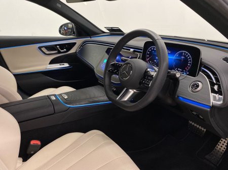 2025 Mercedes-Benz E Class - thumbnail 8