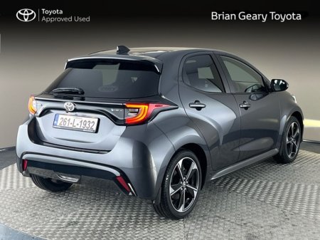 2026 Toyota Yaris - thumbnail 2