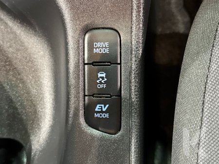 2020 Toyota Yaris - thumbnail 23