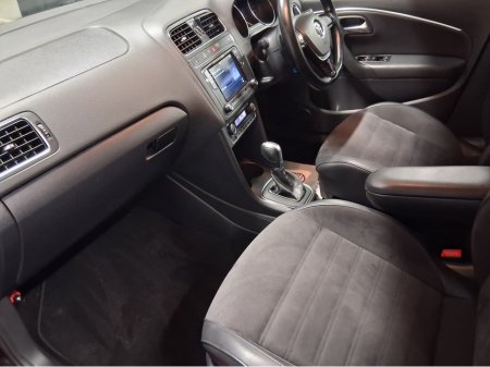 2017 Volkswagen Polo **FINANCEAVAILABLE** €12,777 thumbnail