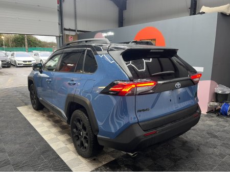 2024 Toyota Rav4 - thumbnail 4