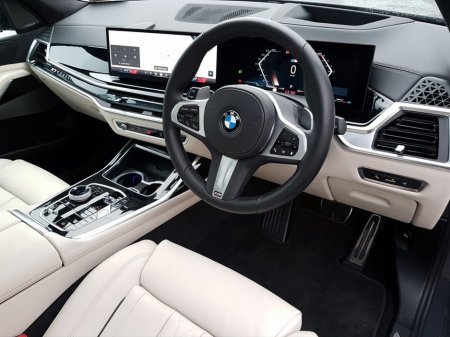 2025 BMW X7 xDrive40d M Sport €179,995 thumbnail