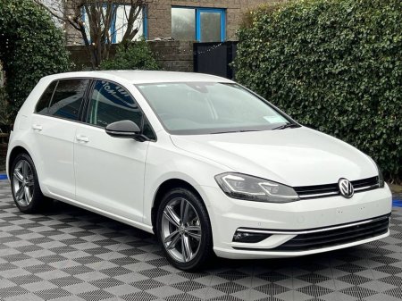 2020 Volkswagen Golf HIGHLINE 2.0 TDI // LEATHER HEATED SEATS // DIGITAL CLUSTER // LANE ASSIST €23,900 thumbnail