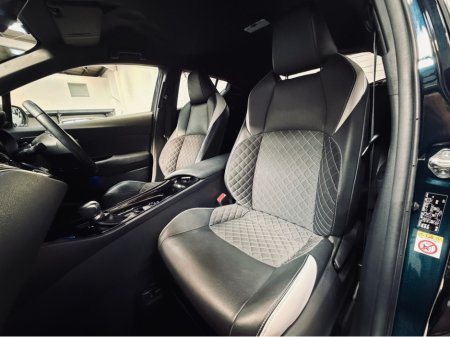 2019 Toyota C-HR - thumbnail 13