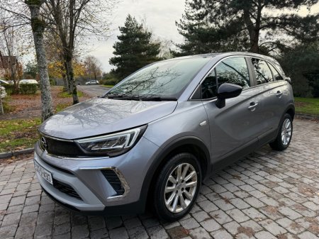 2022 Opel Crossland X - view 3