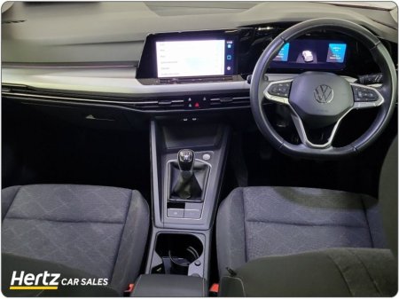2024 Volkswagen Golf LIFE 110HP Petrol Manual €25,995 thumbnail