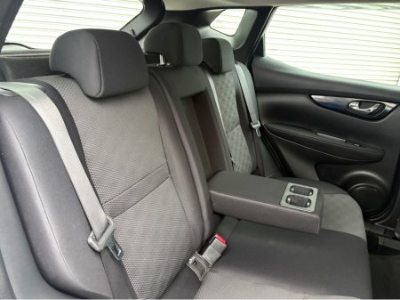 2017 Nissan Qashqai 1.5 Diesel SV €12,895 thumbnail