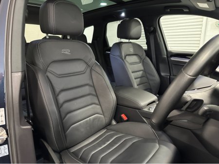 2023 Volkswagen Touareg V6 BLACK EDITION TDI VW/AUDI SPECIALISTS WWW.DENISDARCYCARS.IE €84,950 thumbnail