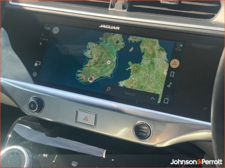 2024 Jaguar I-Pace EV400 90 kWh Black Edition AWD €52,900 thumbnail