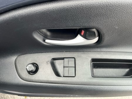 2025 Toyota Aygo X - thumbnail 11