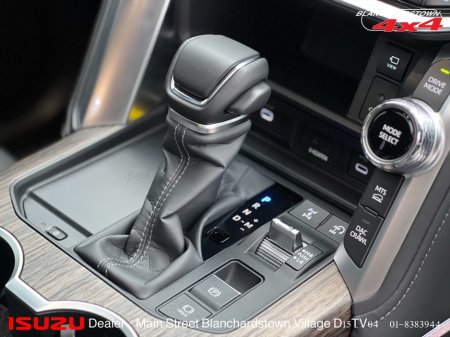 2025 Toyota Landcruiser Toyota Amazon 3.3 TwinTurbo V6 LC300 PEARL WHITE thumbnail