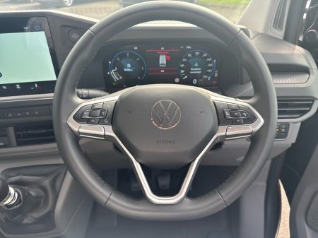 2025 Volkswagen Transporter  €33,495 thumbnail