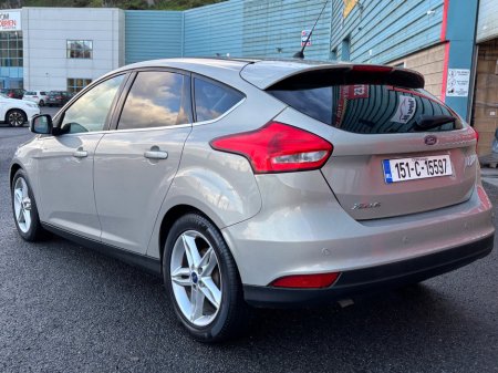 2015 Ford Focus - thumbnail 13