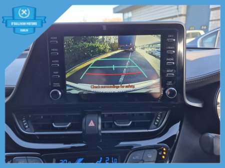 2022 Toyota C-HR / 2022 / 1.8 HYBRID / AUTOMATIC €19,999 thumbnail