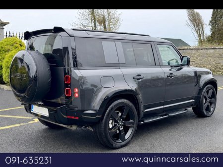 2025 Land Rover Defender P300e X-DYNAMIC SE URBAN SPEC PHEV AUTO €109,950 thumbnail