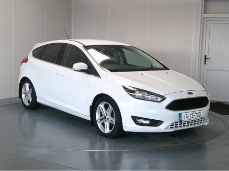 2017 Ford Focus - thumbnail 1