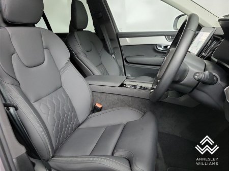 2025 Volvo XC90 - thumbnail 17