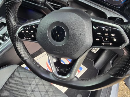 2021 Volkswagen Golf (212) 2.0 TDI R-LINE 150PS AUTO DSG €30,995 thumbnail