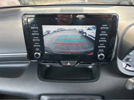 2022 Toyota Yaris 1.0 LUNA 4DR €16,945 thumbnail