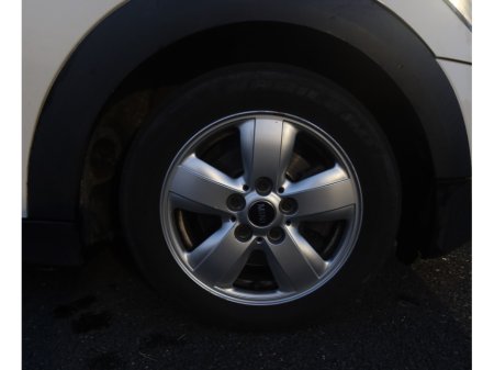 2015 MINI Hatch - thumbnail 25