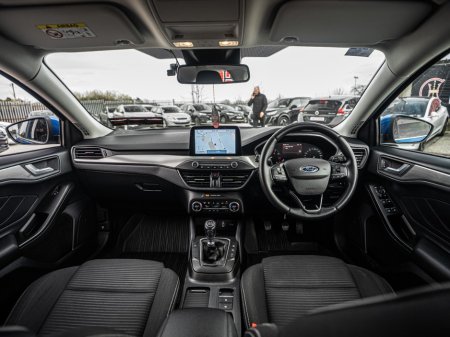 2021 Ford Focus - thumbnail 10