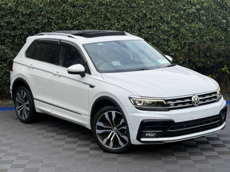 2020 Volkswagen Tiguan R-LINE 4MOTION 2.0 TDI * HUGE SPEC * // OPENING PAN ROOF // 360 PARKING CAMERAS // HEADS UP DISPLAY // APPLE CARPLAY/ANDROID AUTO €34,950 thumbnail