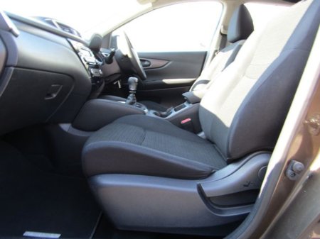 2016 Nissan Qashqai - thumbnail 14