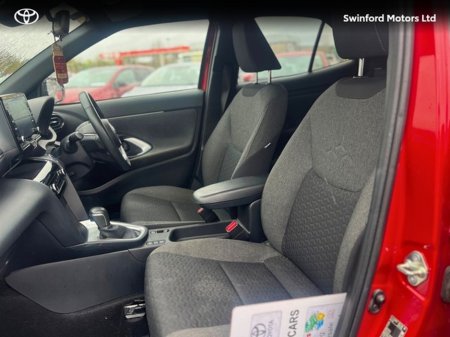 2022 Toyota Yaris Cross - thumbnail 7