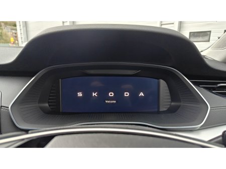 2026 Skoda Octavia COMBI SELECTION 2.0 TDI 115 BHP 5DR- AS NEW WITH FULL FACTORY WARRANTY €37,951 thumbnail