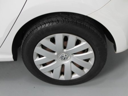 2012 Volkswagen Polo - thumbnail 21
