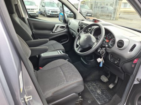 2017 Peugeot Partner - thumbnail 6