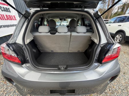 2020 Mitsubishi Mirage - thumbnail 10