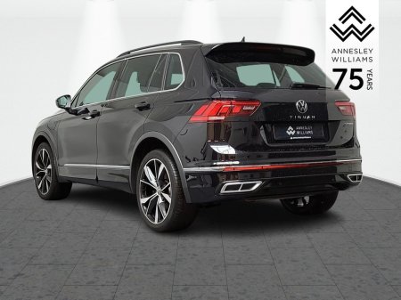 2023 Volkswagen Tiguan Tiguan R-Line Tsi Phev €38,950 thumbnail