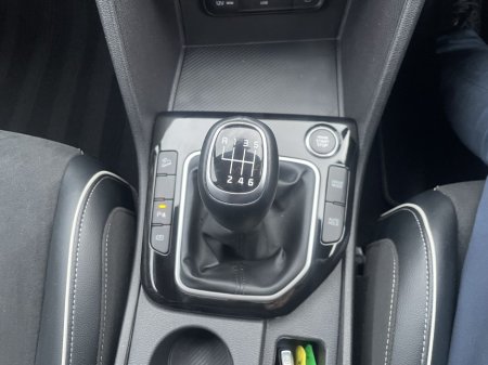 2024 Kia Sportage GT Line thumbnail