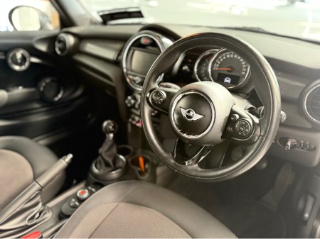 2017 MINI Hatch D XN32 2DR COOPER €5,950