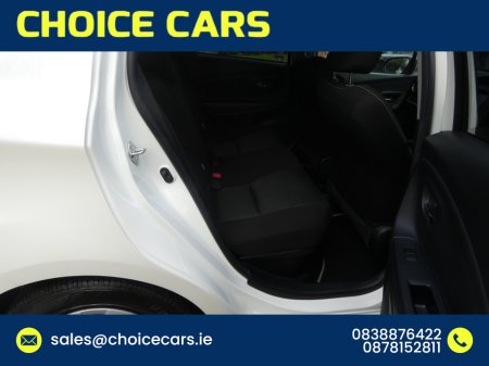 2019 Toyota Yaris - thumbnail 6