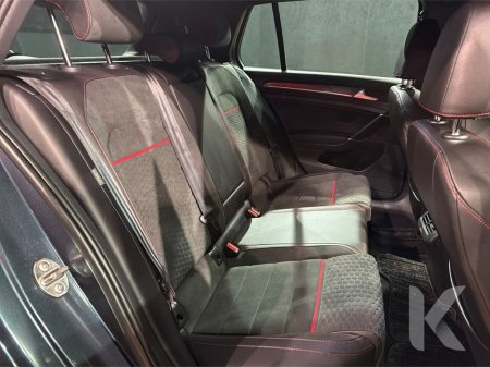 2019 Volkswagen Golf - thumbnail 16