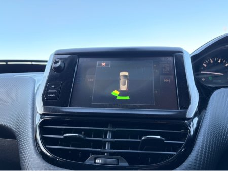 2017 Peugeot 2008 1.2 ALLURE  AUTOMATIC ** TOP SPEC ** 2 KEYS ** SUPERB EXAMPLE ** €11,995 thumbnail