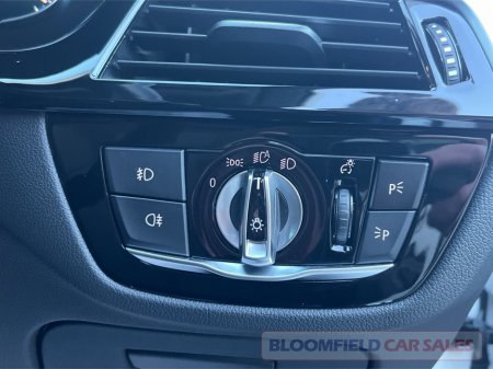 2017 BMW 5 Series - thumbnail 24