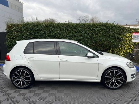 2015 Volkswagen Golf R-LINE PACK 1.2 TSI // FULL SERVICE HISTORY // REVERSE CAMERA // ADAPTIVE CRUISE CONTROL €14,750 thumbnail