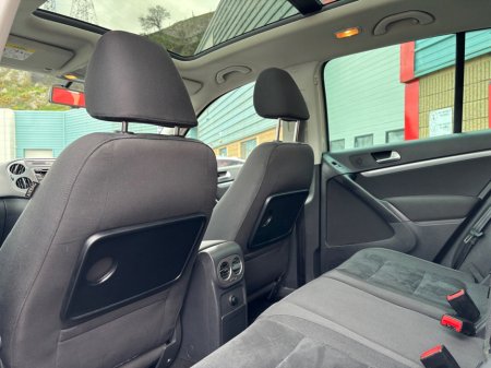 2015 Volkswagen Tiguan - thumbnail 15