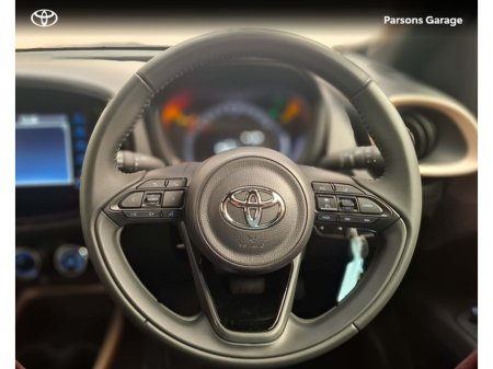 2023 Toyota Aygo X AYGO X 1.0 DESIGN S-CVT €19,995 thumbnail