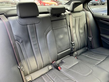 2022 BMW 5 Series - thumbnail 10