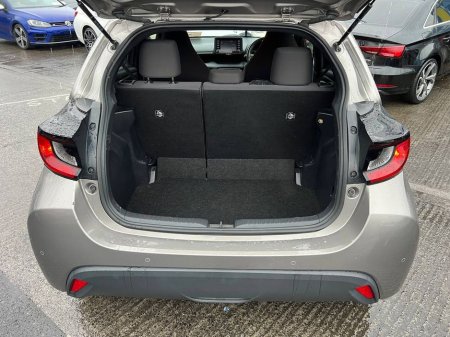 2021 Toyota Yaris 1.5 HYBRID // REVERSE CAMERA // ADAPTIVE CRUISE CONTROL // DIGITAL CLIMATE CONTROL €13,950 thumbnail