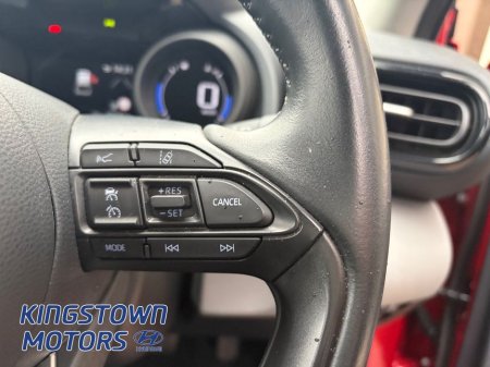 2022 Toyota Yaris - thumbnail 12