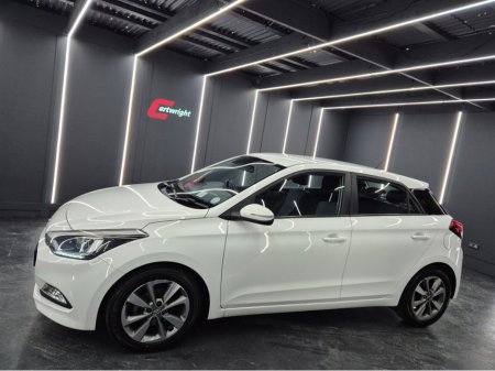 2017 Hyundai i20 - thumbnail 19