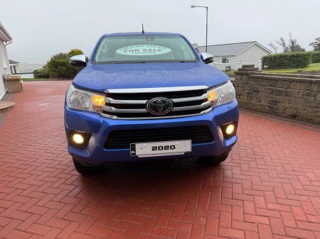 2020 Toyota Hilux - thumbnail 5